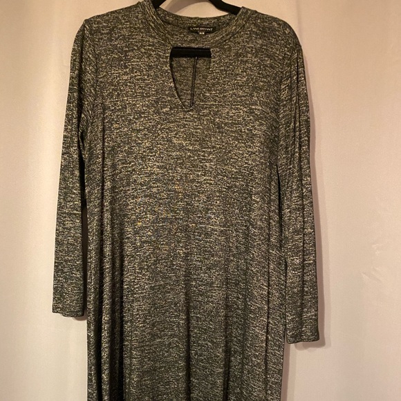 Lane Bryant Tops - Lane Bryant Heather-Black Keyhole Tunic 14/16